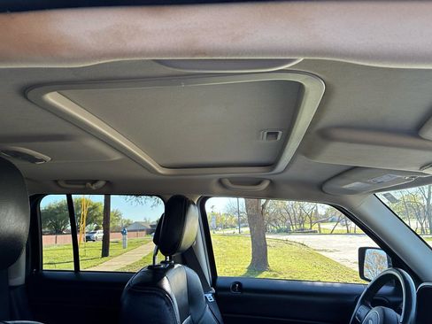 Used 2016 Jeep Patriot High Altitude image 39