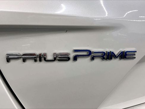 Used 2018 Toyota Prius Prime Advanced FWD image 9