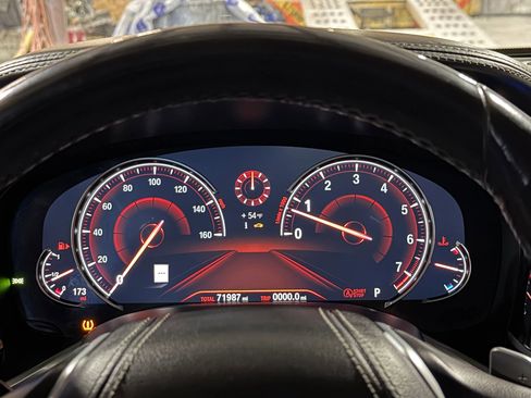 Used 2018 BMW 750i xDrive image 25