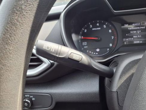 Used 2021 Chevrolet TrailBlazer LS image 24