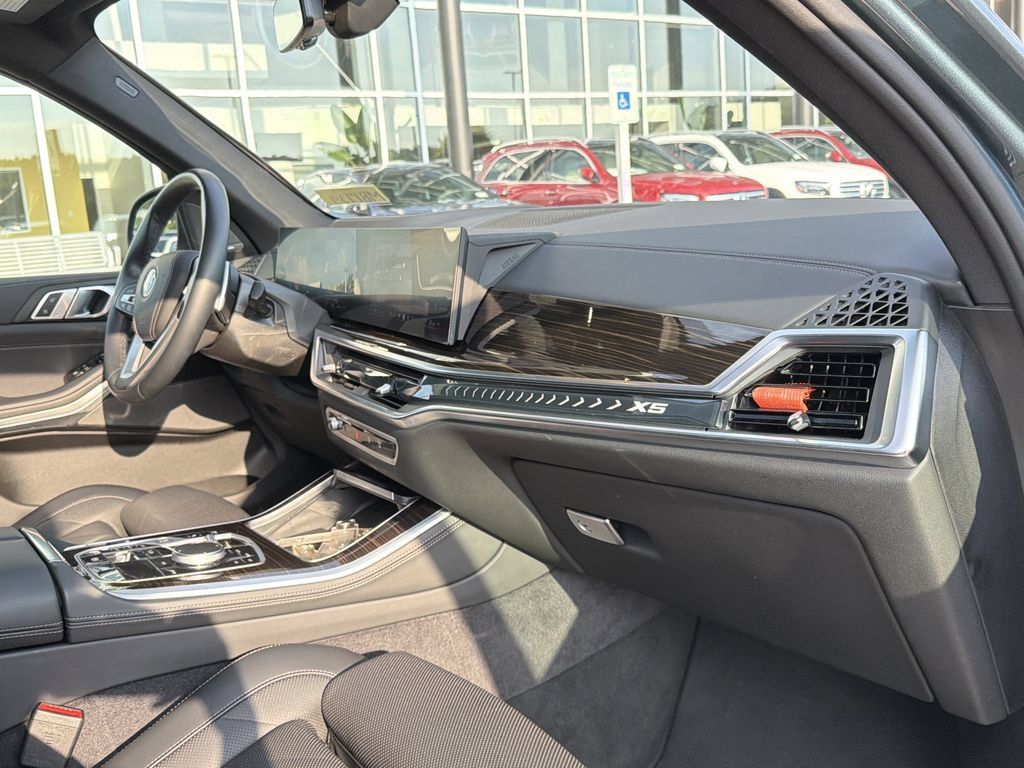 Used 2026 BMW X5 sDrive40i RWD image 19