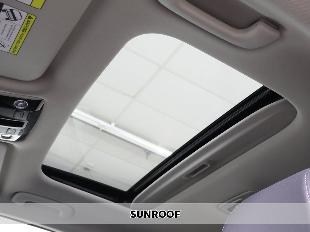 Used 2024 Kia Seltos SX w/ SX Sunroof Package AWD/4WD image 4