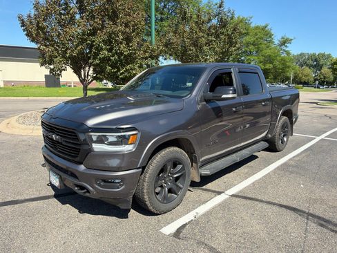 Used 2022 RAM 1500 Laramie AWD/4WD image 7