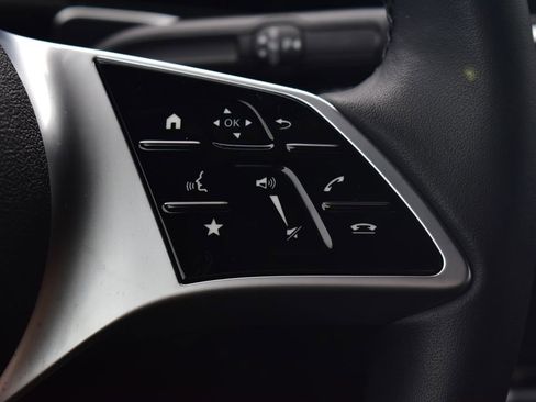 Certified 2025 Mercedes-Benz GLB 250 4MATIC image 17