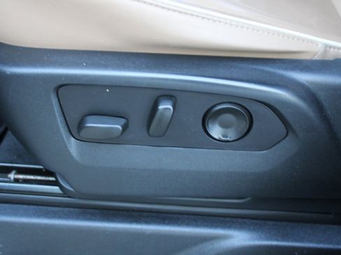 Used 2021 Chevrolet Tahoe Premier image 11