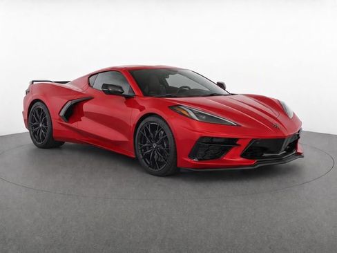 Used 2025 Chevrolet Corvette Stingray Coupe RWD image 2
