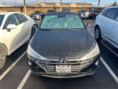 Used 2020 Hyundai Elantra SEL image 3