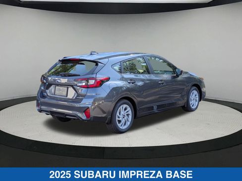Certified 2025 Subaru Impreza 2.0i image 4