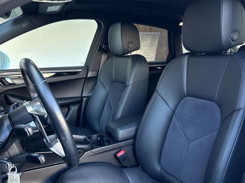 Used 2018 Porsche Macan image 5