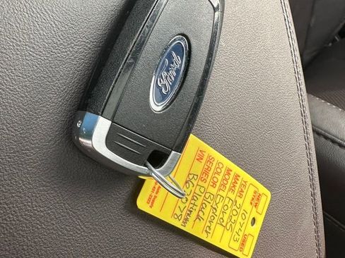 Used 2025 Ford Explorer Platinum w/ LUX Leather Package AWD/4WD image 8