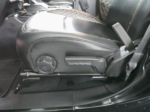 Used 2022 Jeep Wrangler Unlimited Sahara image 10