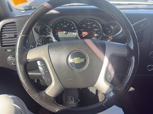 Used 2013 Chevrolet Silverado 2500 LT w/ Interior Plus Package AWD/4WD image 13