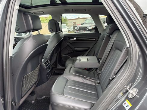 Used 2019 Audi Q5 2.0T Premium Plus w/ Premium Plus Package AWD/4WD image 11