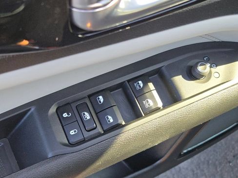 Used 2025 Jeep Compass Limited AWD/4WD image 23