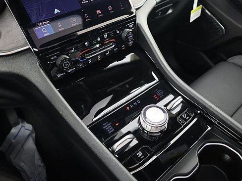 New 2025 Jeep Grand Cherokee Overland w/ Luxury Tech Group IV image 12