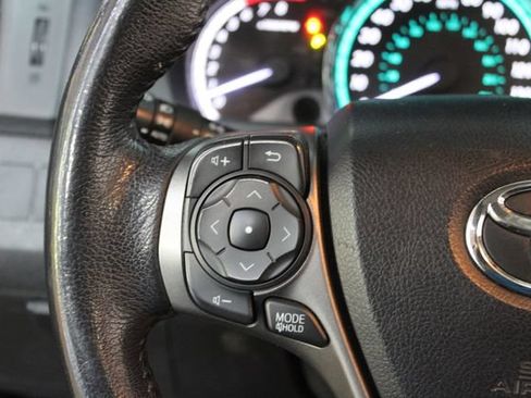 Used 2013 Toyota Venza LE AWD/4WD image 16