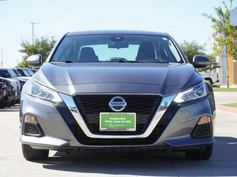 Used 2022 Nissan Altima 2.5 SV FWD image 2