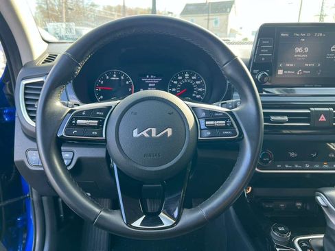 Used 2023 Kia Seltos S image 14