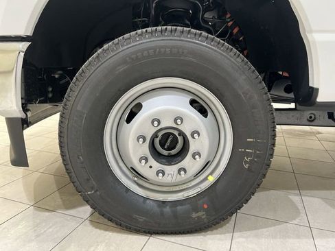 New 2026 Ford F350 XL w/ XL Chrome Package AWD/4WD image 25