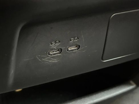 Used 2025 Chevrolet Traverse LT FWD image 21