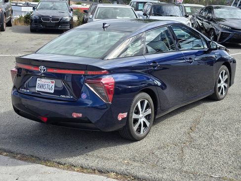 Used 2018 Toyota Mirai FWD image 12