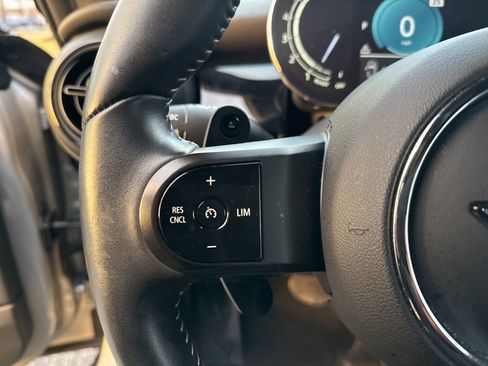 Used 2023 MINI Cooper S image 25