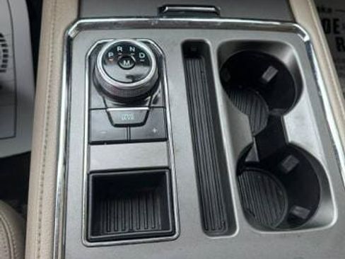 Used 2021 Ford Expedition Max XLT RWD image 16