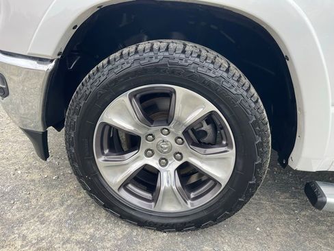 Used 2020 RAM 1500 Laramie image 19