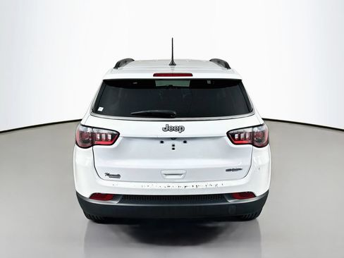 Used 2022 Jeep Compass Latitude w/ Convenience Group FWD image 6