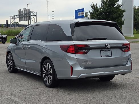Used 2026 Honda Odyssey Elite image 4