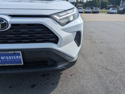 Used 2022 Toyota RAV4 XLE w/ Convenience Package FWD image 11