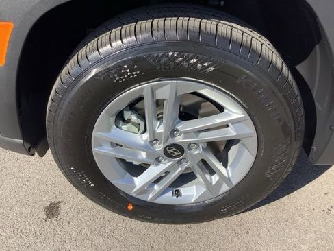 Certified 2025 Hyundai Tucson SE image 37