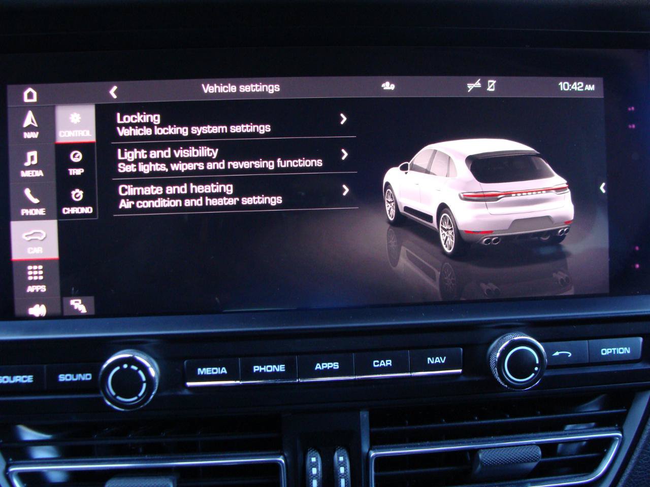 Used 2020 Porsche Macan S w/ Premium Package Plus AWD/4WD image 19
