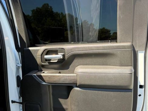 Used 2021 Chevrolet Silverado 2500 LTZ w/ LTZ Premium Package AWD/4WD image 24