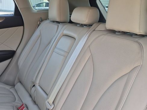 Used 2018 Lincoln MKC Reserve FWD image 15