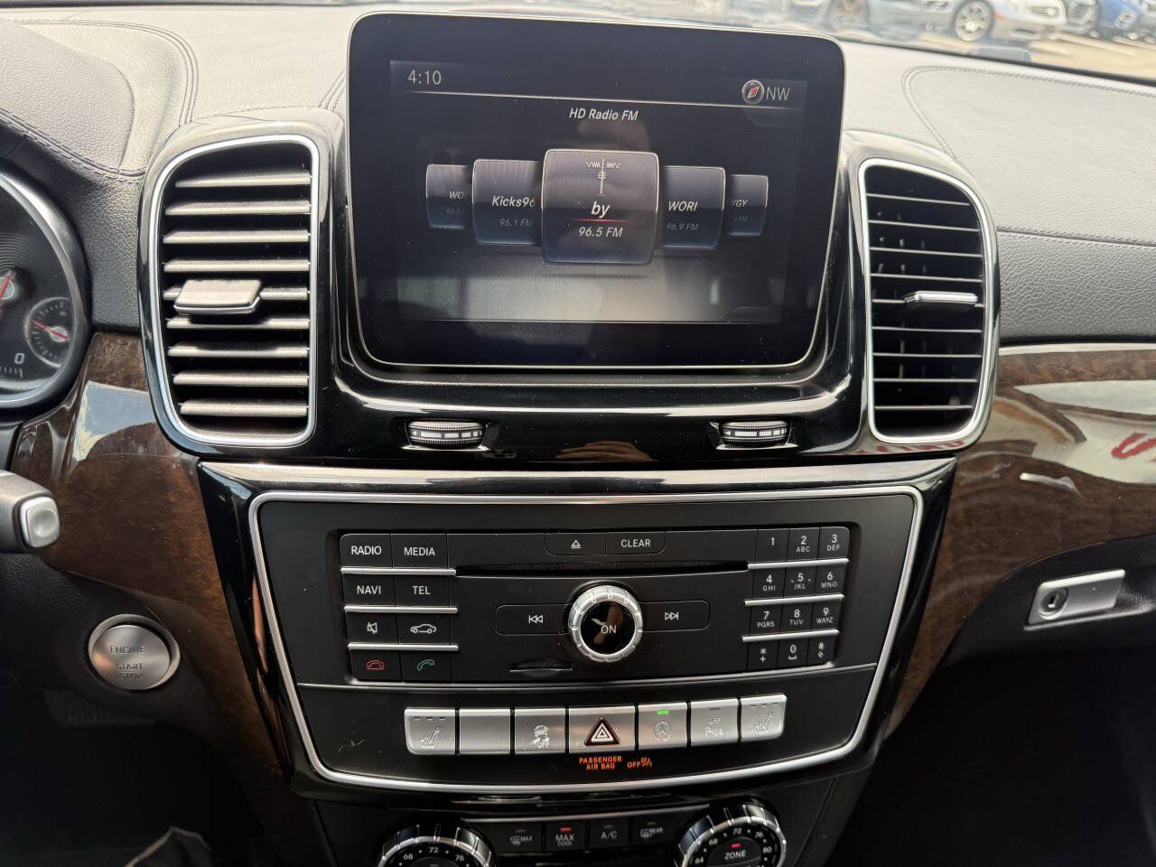 Used 2014 Mercedes-Benz GL 550 4MATIC image 22