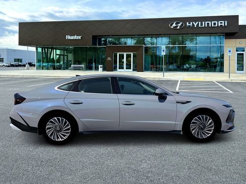 New 2026 Hyundai Sonata SEL FWD image 9