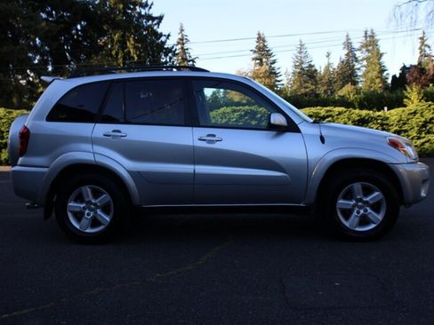 Used 2005 Toyota RAV4 4WD image 12