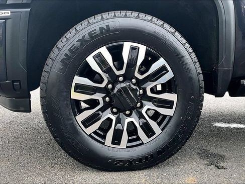 Used 2024 GMC Sierra 3500 Denali Ultimate AWD/4WD image 36