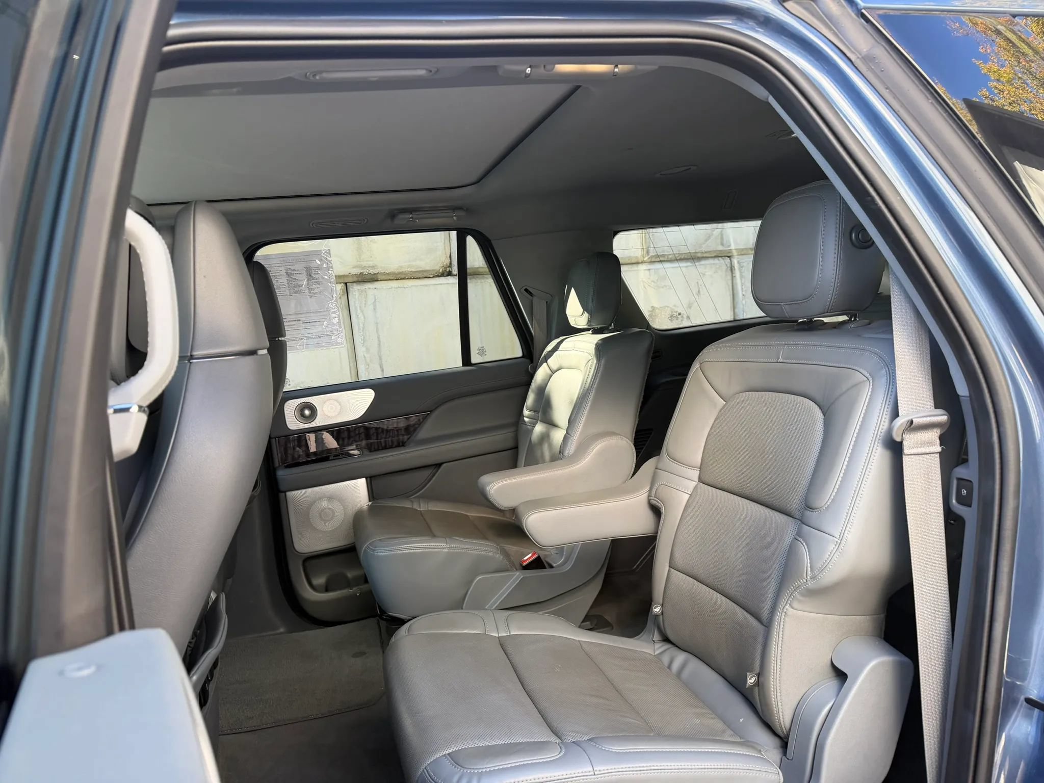 Used 2020 Lincoln Navigator L Reserve w/ Luxury Package AWD/4WD image 4