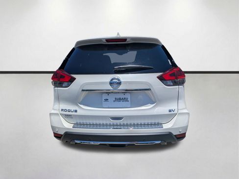 Used 2020 Nissan Rogue SV FWD image 5