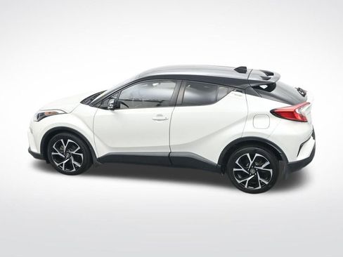 Used 2019 Toyota C-HR XLE image 31