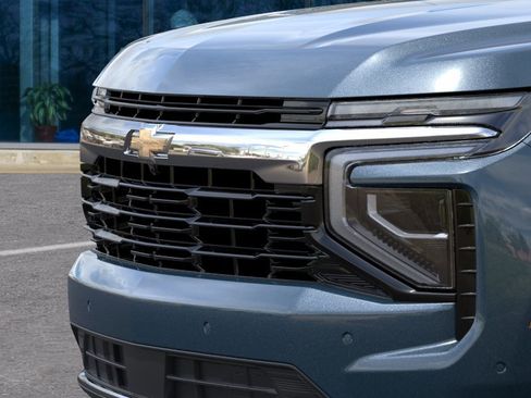 New 2026 Chevrolet Suburban LS image 13