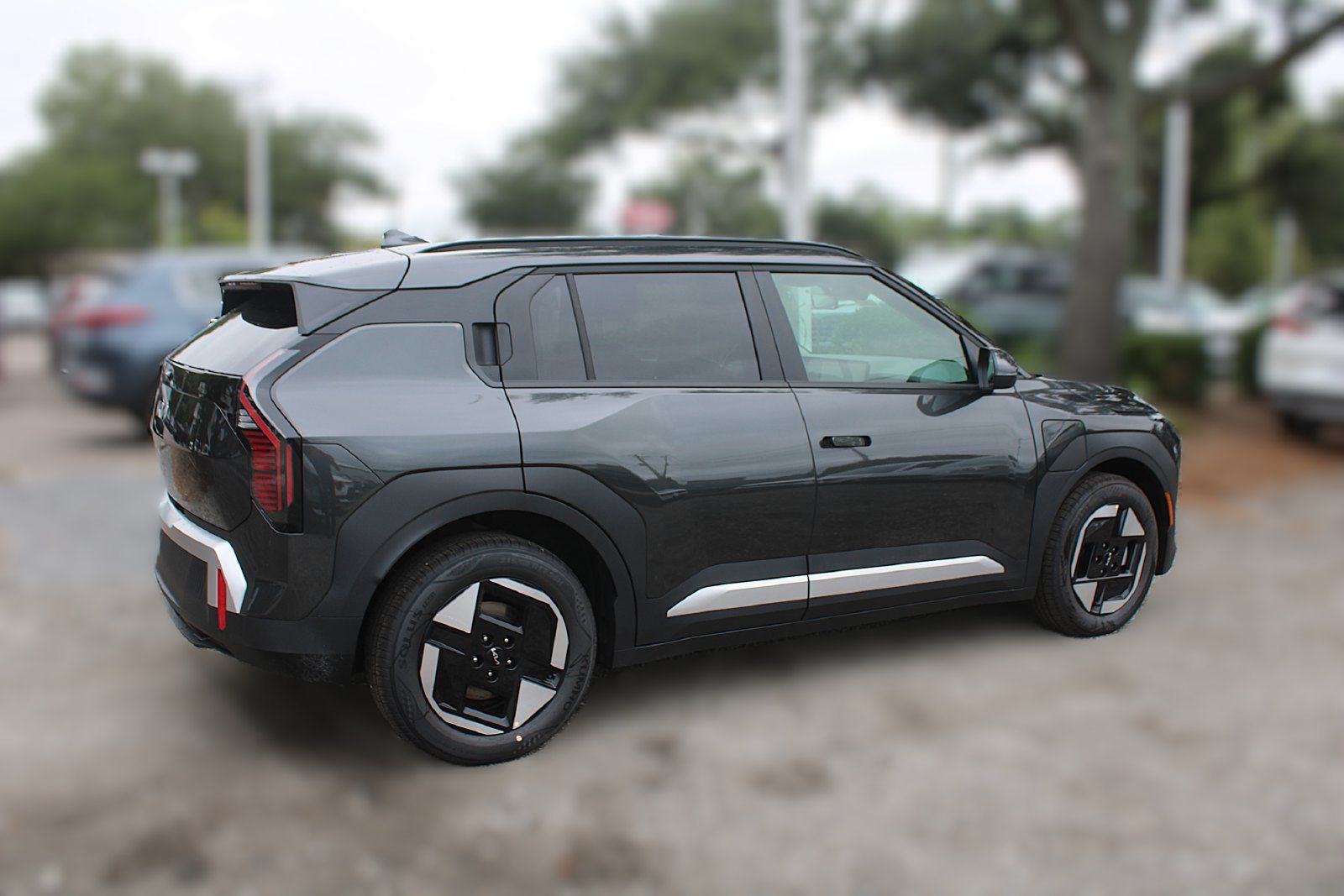 New 2027 Kia EV3 Wind FWD image 6