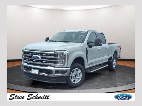 New 2026 Ford F250 XLT w/ XLT Premium Package AWD/4WD image 1