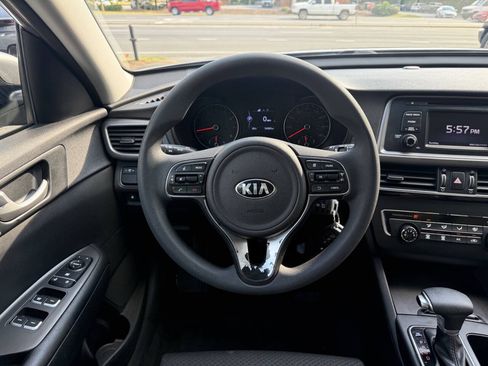 Used 2016 Kia Optima LX FWD image 18