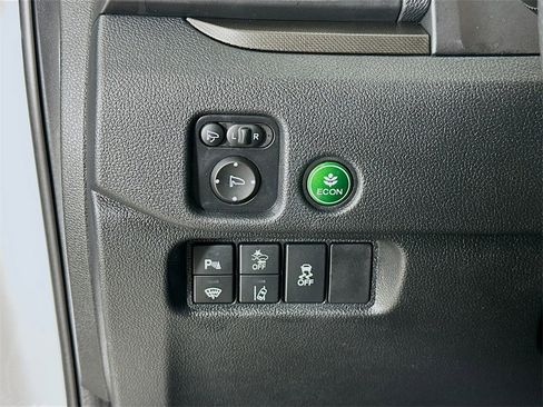 Used 2025 Honda Passport TrailSport image 12