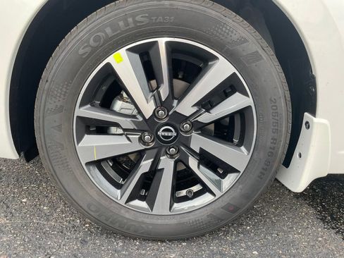 New 2025 Nissan Versa SV w/ Trunk Package image 21