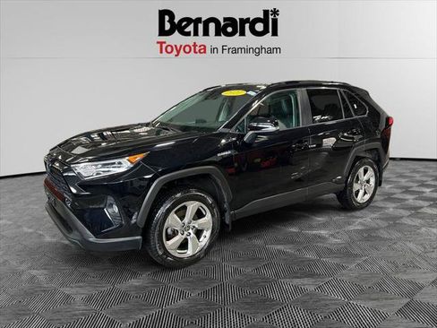 Certified 2021 Toyota RAV4 XLE Premium image 1