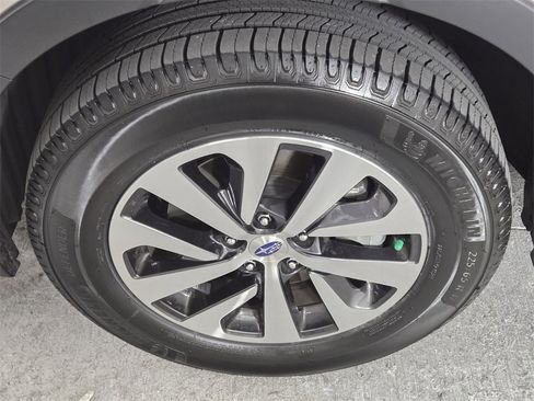 Certified 2020 Subaru Outback Premium image 11